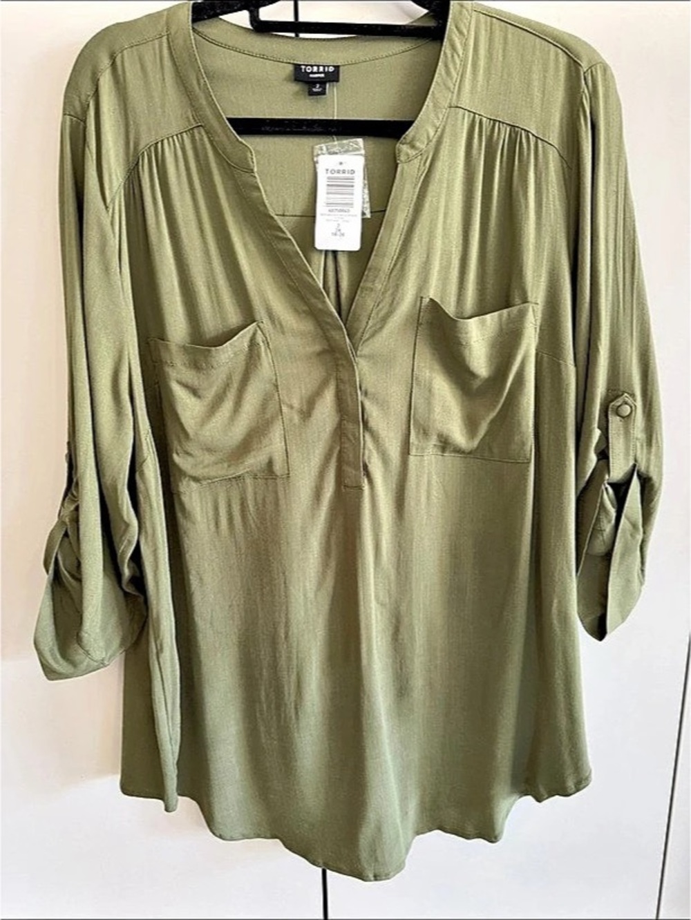 NWT Torrid Harper Pullover Blouse Olive Tunic Top Size 2 (18-20)